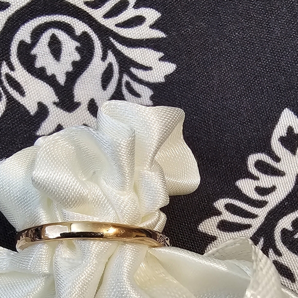 New, unworn. 10k 7/8 CT Morganite Oval Cut. - Picture 4 of 15